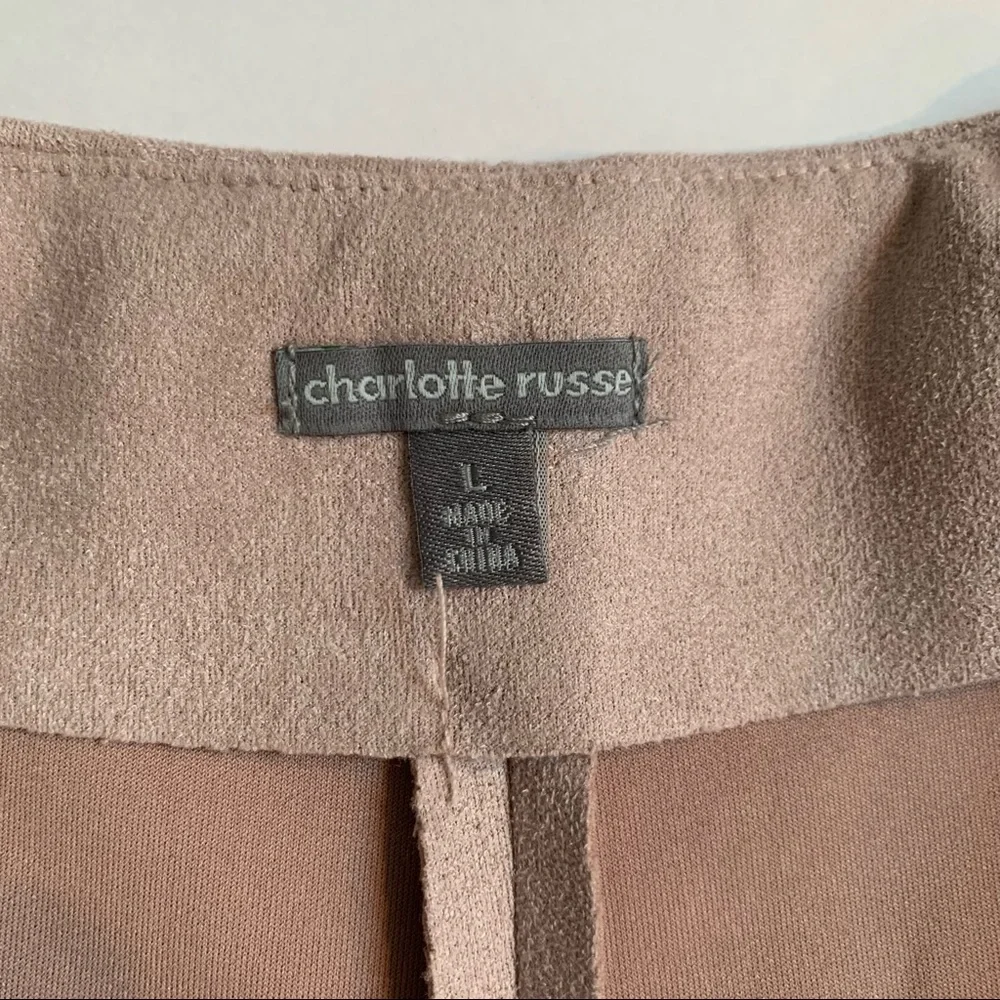 Charlotte Russe stretchy faux suede beige blush skort Size Large